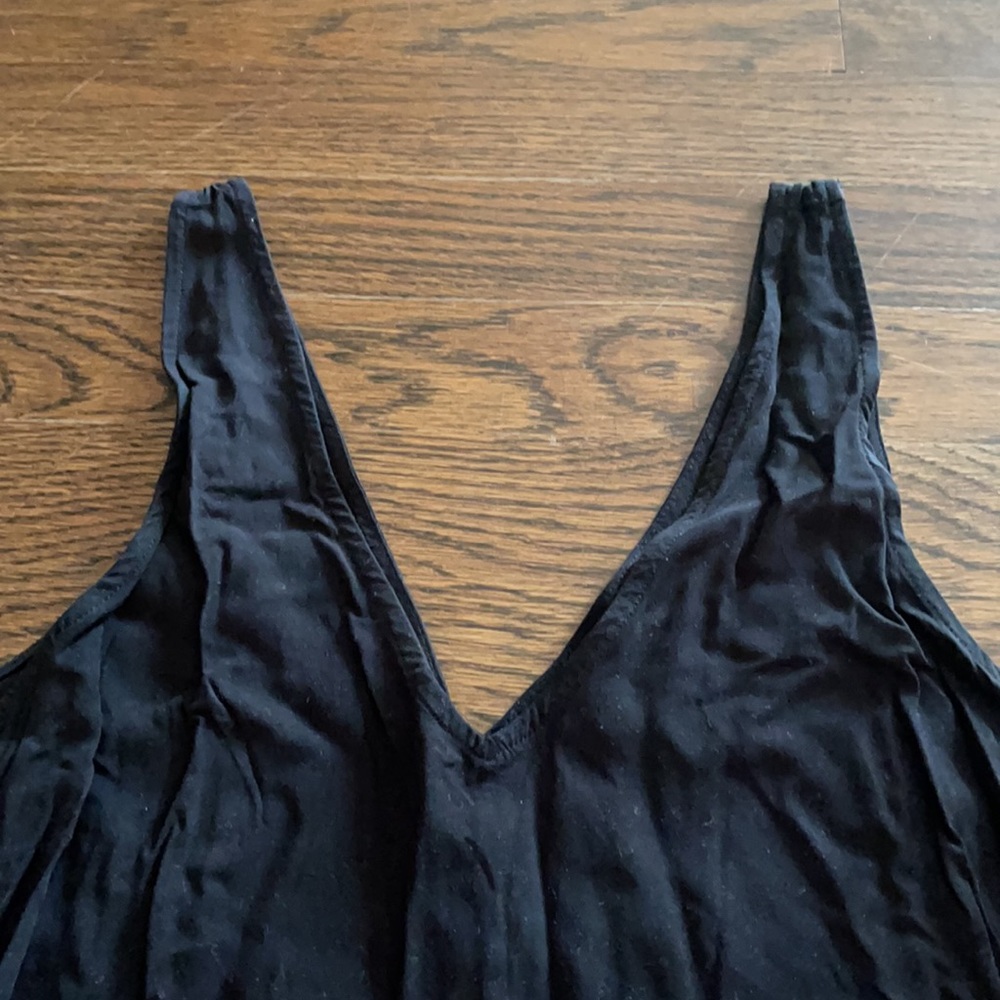 Old Navy V neck Mini - Picture 3 of 4